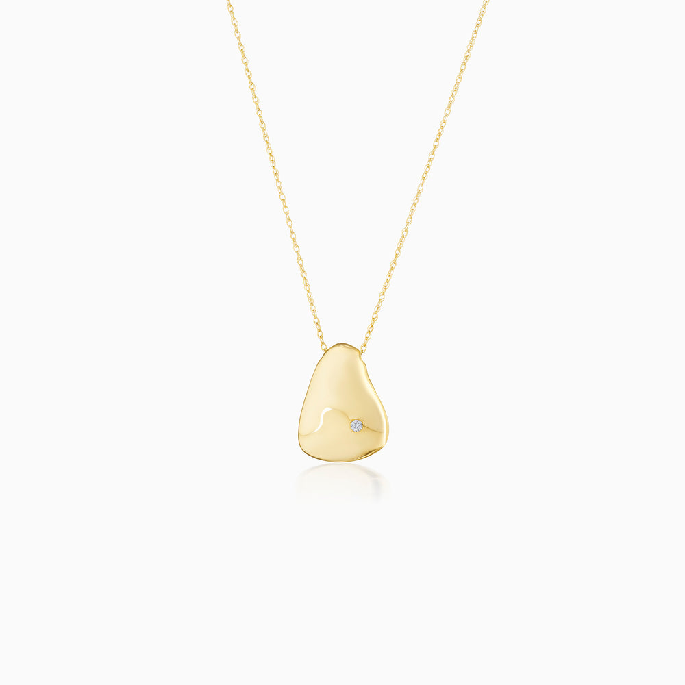 Pear Shapped Pebble Necklace With Diamond In Gold