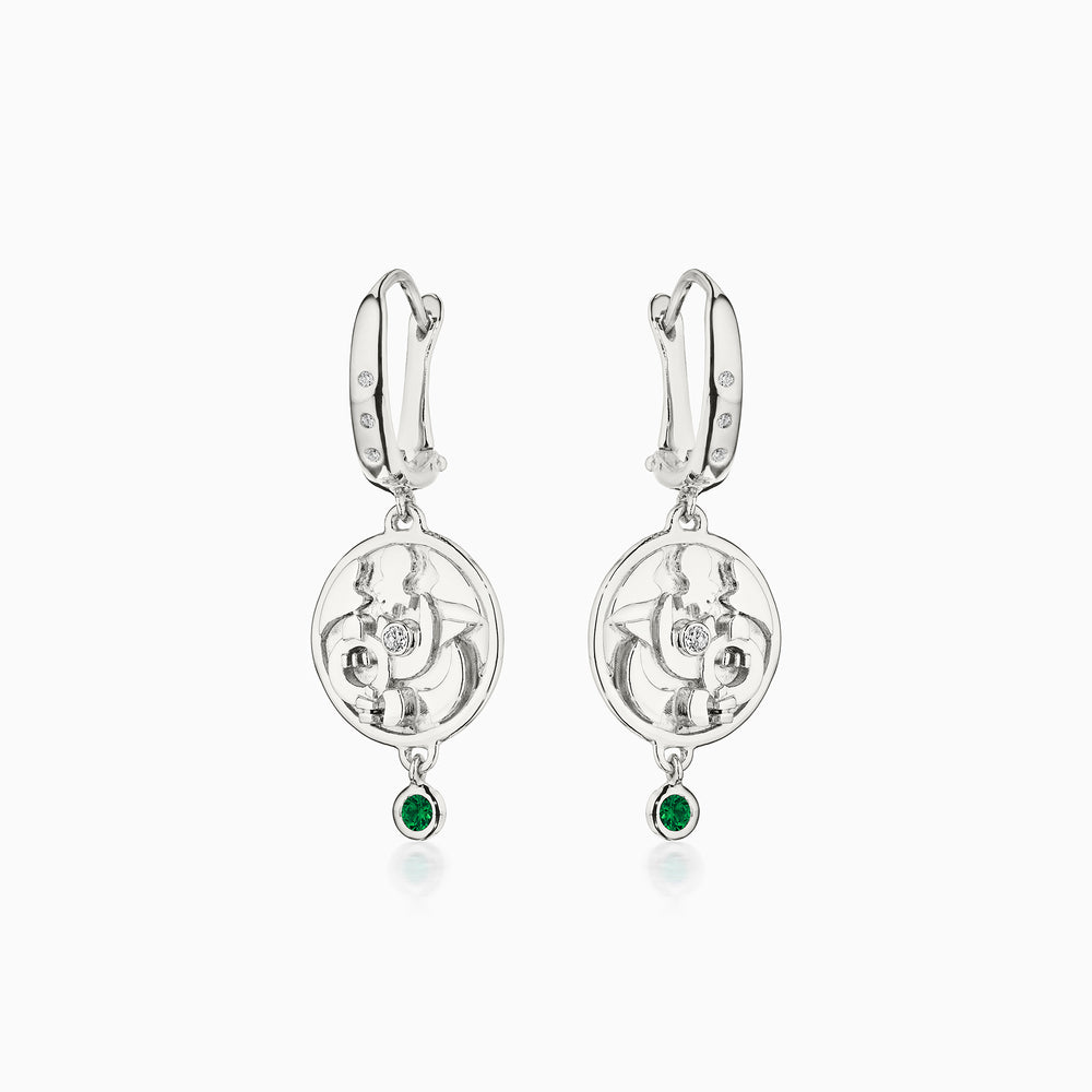 Diamond Center Onilu Earrings with Emeralds In White Gold